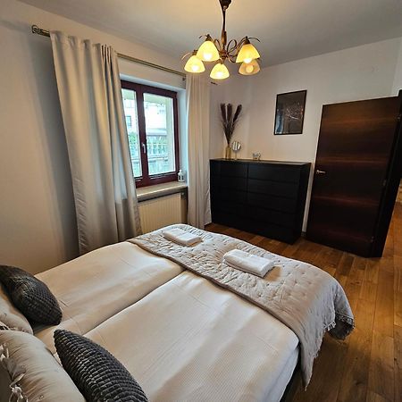Bulwary Wislane Krakow Apartament Ludwinowska Przy Forum By Noclegi Renters Esterno foto